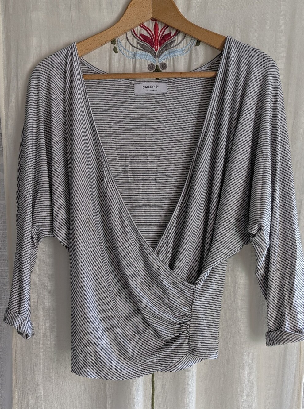 Bailey / 44 Cute White & Black Stripe Wrap Top 3/4 Sleeve Made In USA - Picture 5 of 11